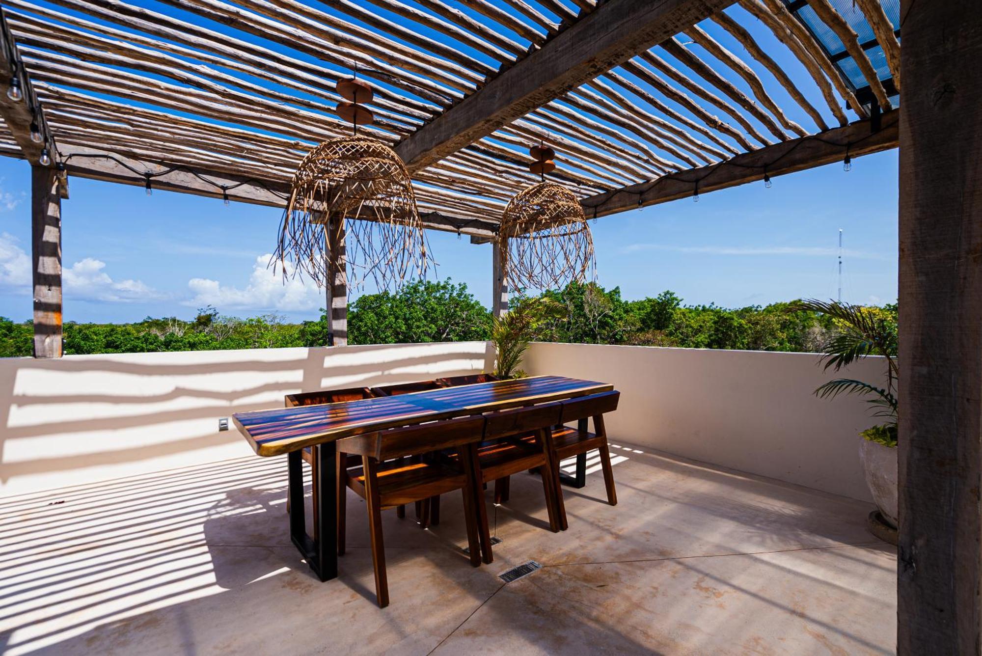 Apartment Penthouse With Private Jungle, Pool, Downtown *